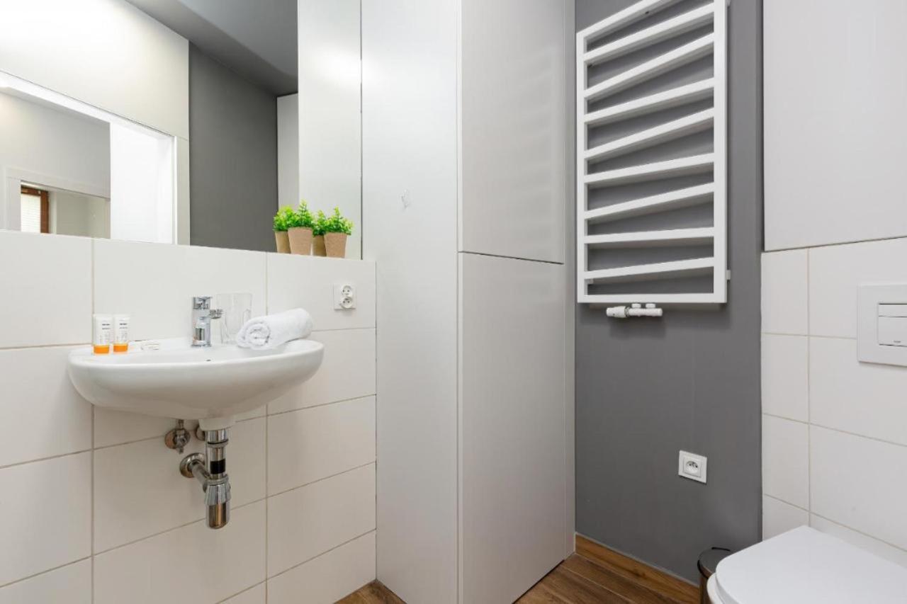 Modern Apartment Near Hilton Warsaw Luaran gambar